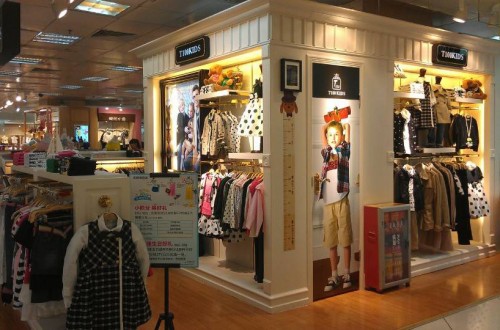 T100童装店铺展示