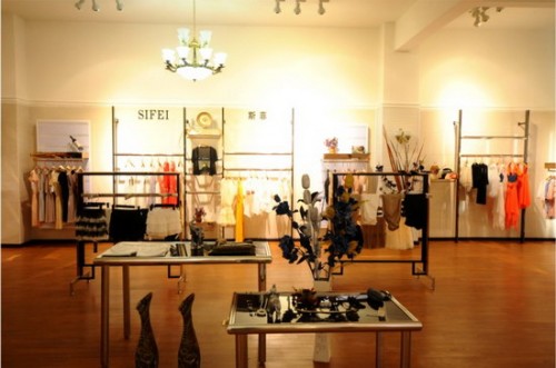 古斯菲女装店铺展示