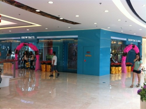 玛泰迩女装店铺形象