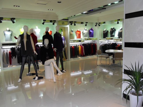 汤尼鲨羊衫毛衫店铺形象