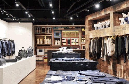 德诗女装店铺展示