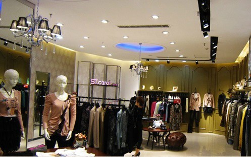 圣卡萝女装店铺展示