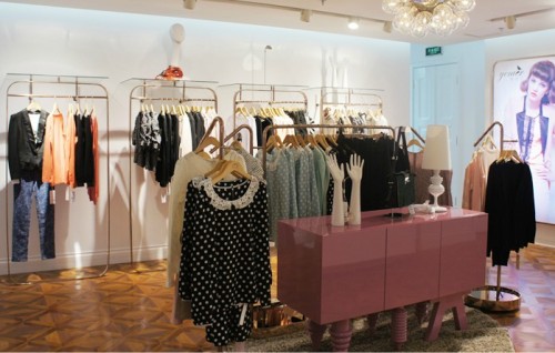 耶尼尔女装店铺展示