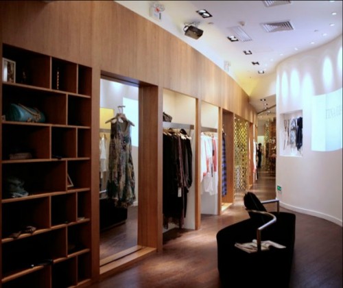 天纳吉儿女装店铺展示