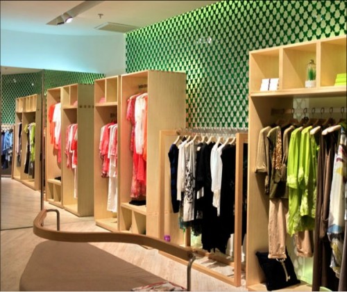 天纳吉儿女装店铺展示