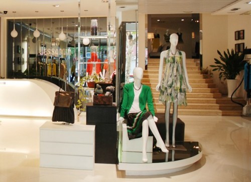 诸氏方圆女装店铺形象