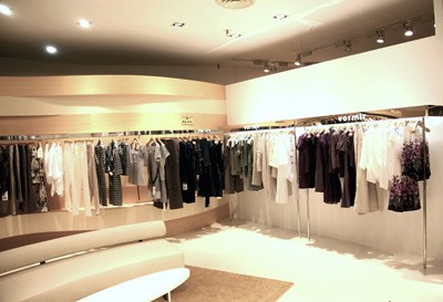 薇莫女装店铺展示