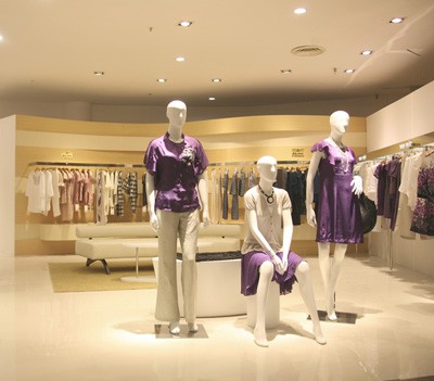 薇莫女装店铺展示