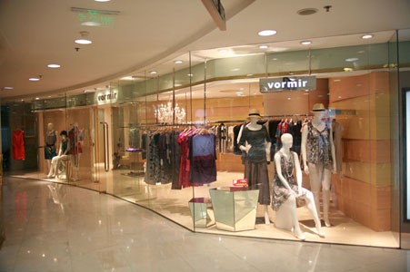 薇莫女装店铺展示