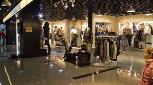 诗梵妮思女装店铺展示