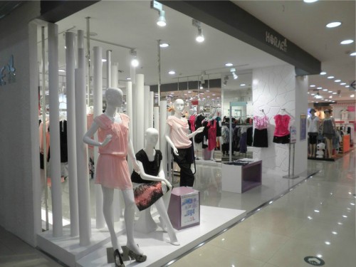 香然女装店铺展示