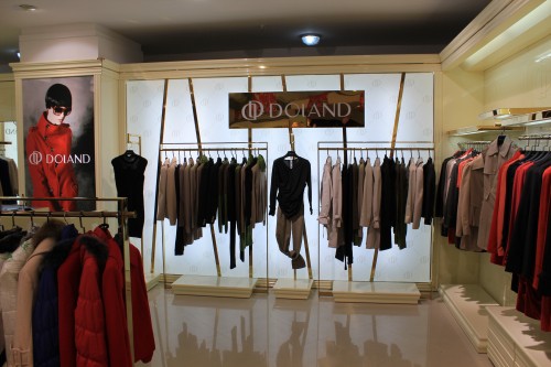 朵兰帝女装店铺展示