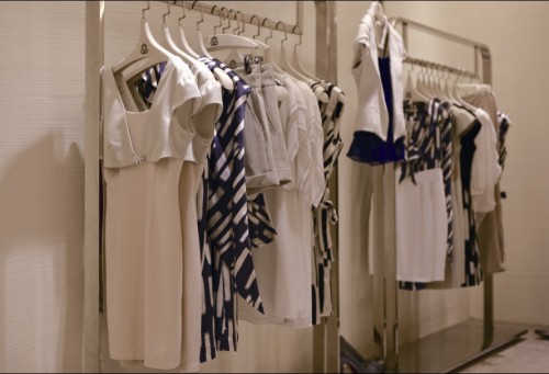 嘉米娅女装店铺展示