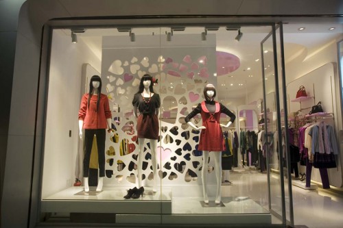 umisky/young女装店铺展示