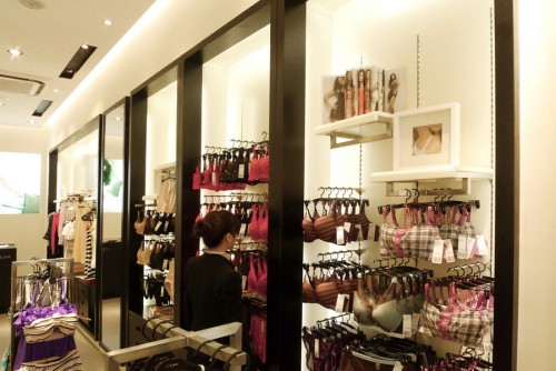 37度love女装店铺形象