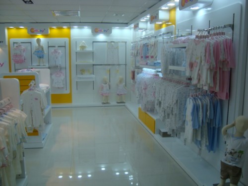 舒婴宝童装店铺展示