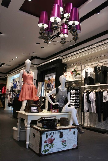 佩吉女装店铺形象