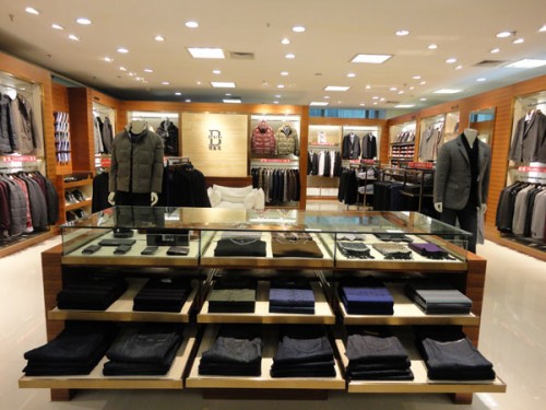 博里尼男装店铺展示