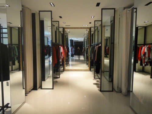 倪迩麦女装店铺形象