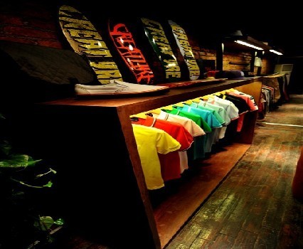 广州梦阁设计有限公司女装店铺展示