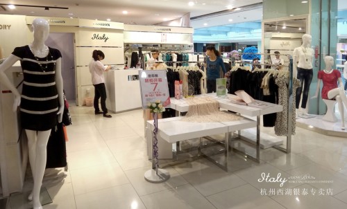 意菲雅女装店铺展示