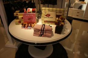 维罗瓦伊洛-Vezzoso Valoroso店铺