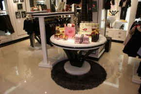 维罗瓦伊洛-Vezzoso Valoroso店铺