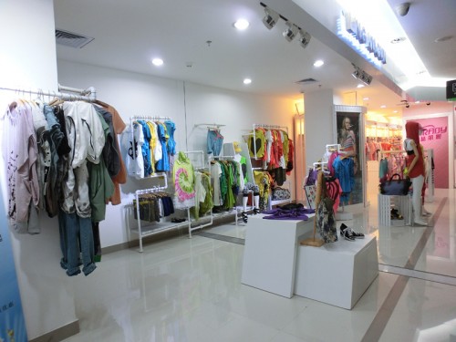 零库存女装店铺形象