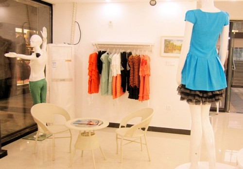 千合伴女装店铺展示