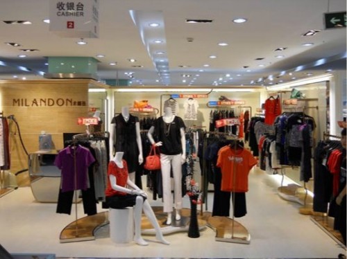 米兰登女装店铺形象