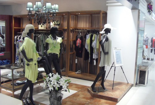 BRJ女装店铺展示