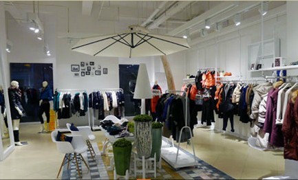 罗马情怀女装店铺展示