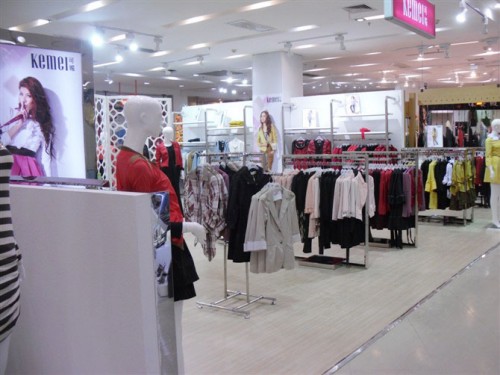 可媚女装店铺展示