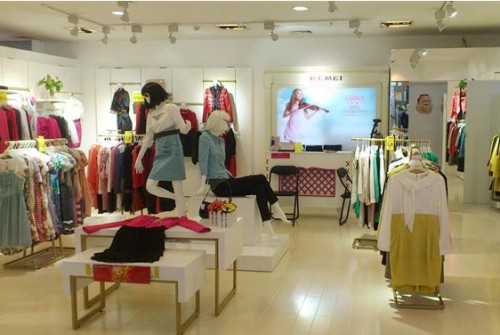 可媚女装店铺展示
