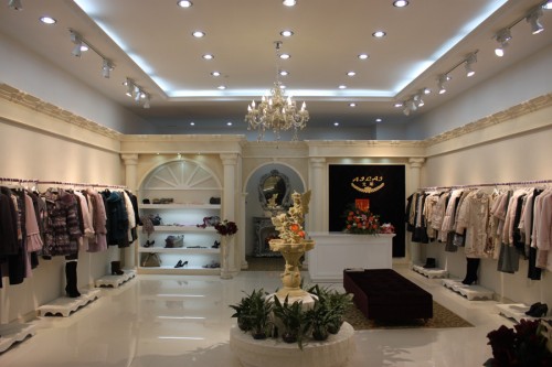 艾婡女装店铺展示