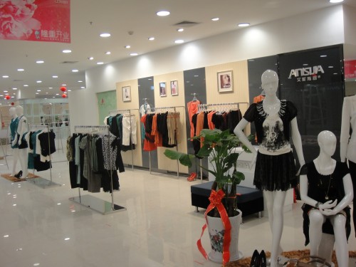 Anber安珀女装店铺形象