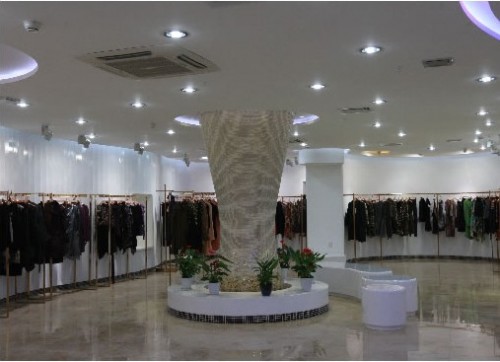 诗曼可女装店铺展示