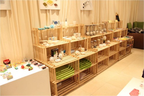 行政妈咪女装店铺展示