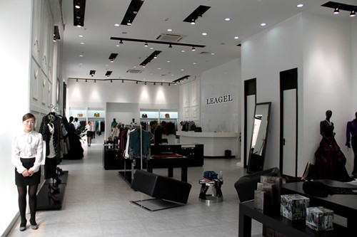 LEAGEL女装店铺形象