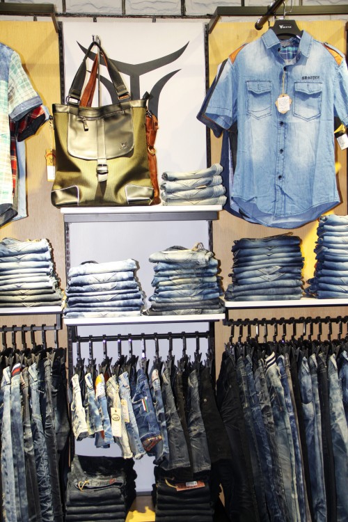 金牛潮风牛仔店铺形象