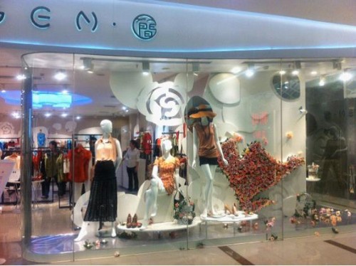 gen简女装店铺展示