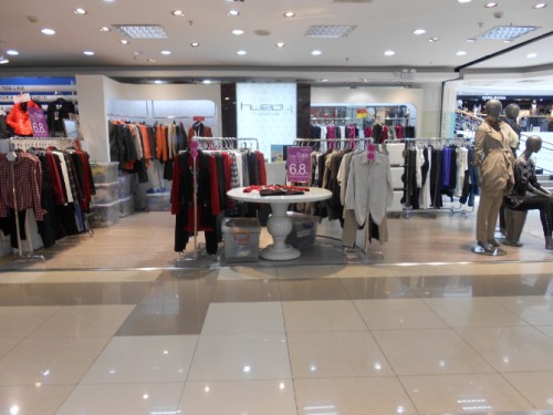 古缇女装店铺展示