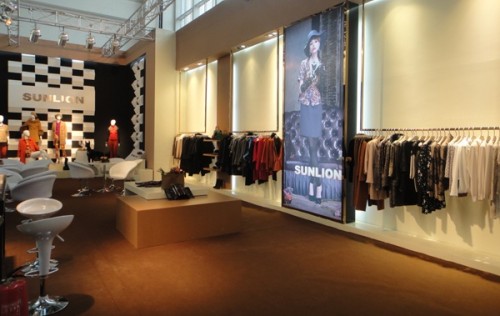 圣莱恩女装店铺展示