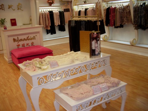 伊珀比迩女装店铺形象