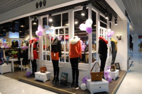 YES时尚女装店铺