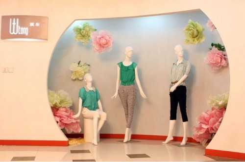 妩彤女装店铺形象