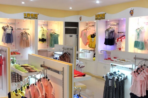 e童依派童装店铺展示