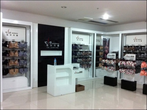 维尔丹娜内衣店铺展示