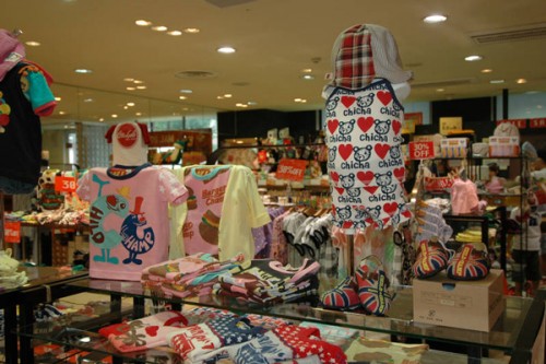 祺村普童装店铺形象