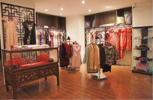 凤起台女装店铺展示